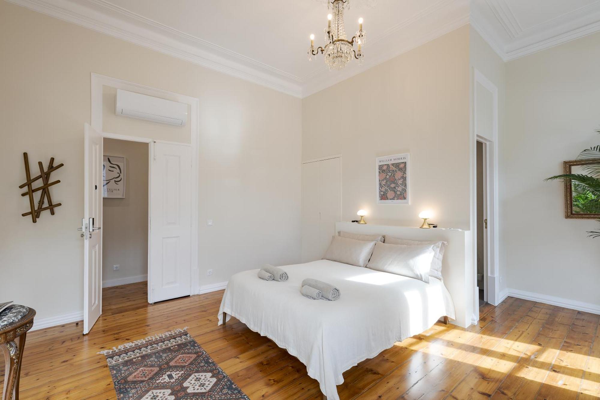 Santa Maria Rooms And Apartments Setúbal Exteriör bild