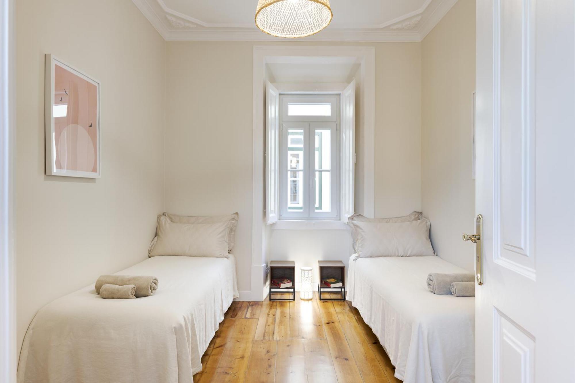 Santa Maria Rooms And Apartments Setúbal Exteriör bild